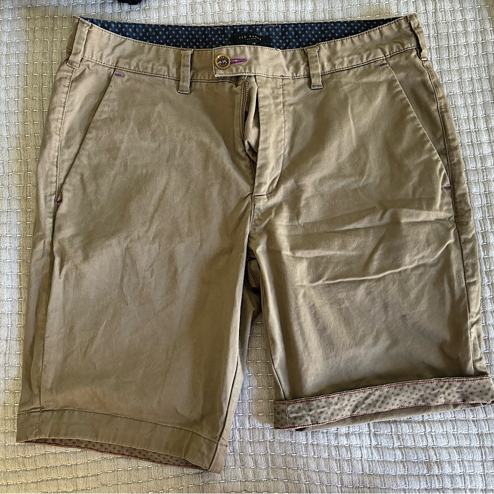 Ted Baker - Chino Short - 34R